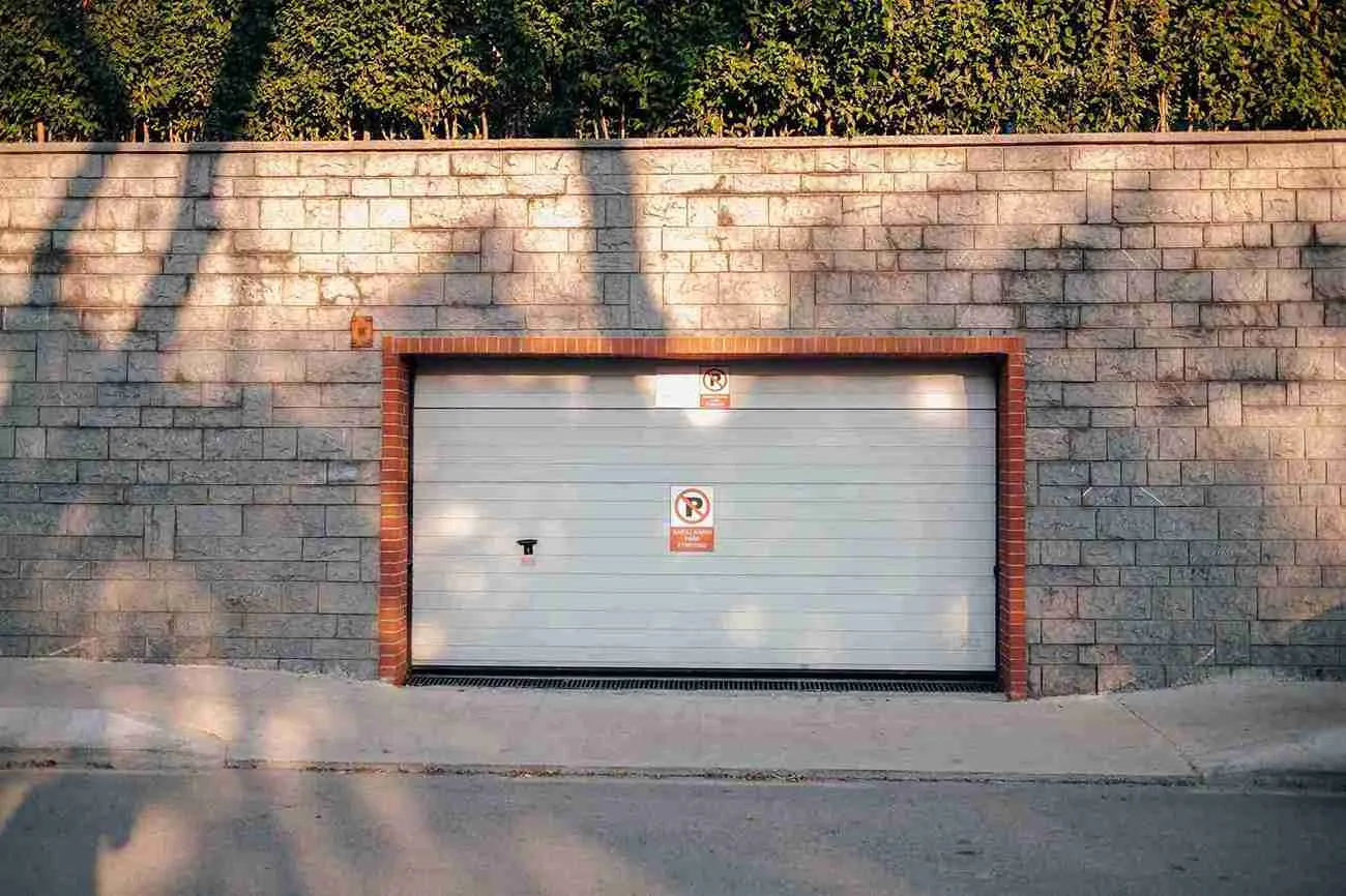 Garage Door Companies in Corona, CA
